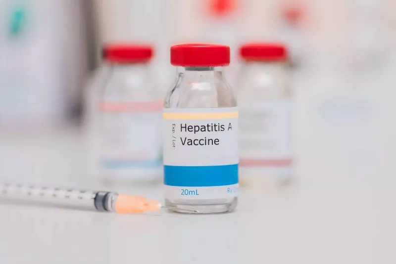 ¿Cómo elegir entre vacunas vivas atenuadas e inactivadas contra la hepatitis A?